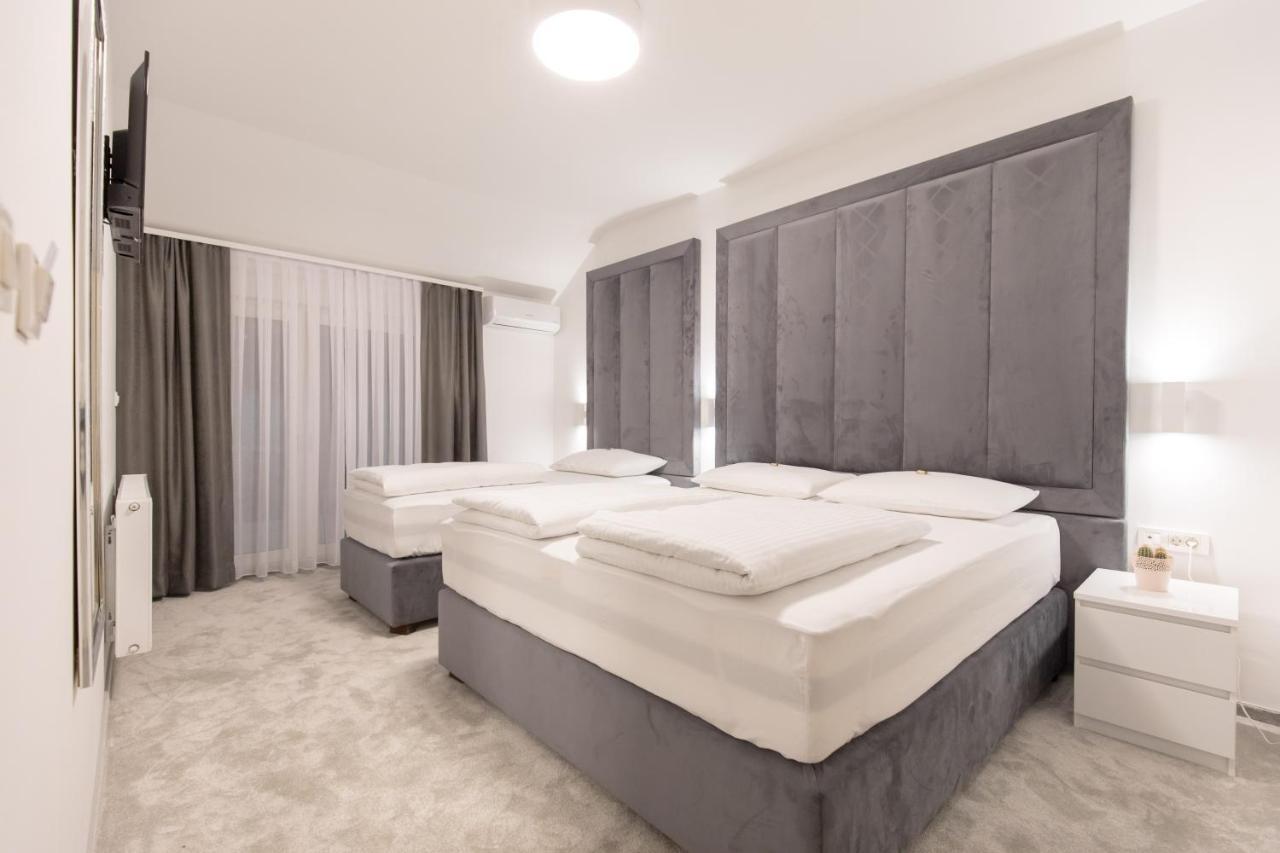 Apartmani I Sobe Pejacevic Όσιγιεκ Εξωτερικό φωτογραφία