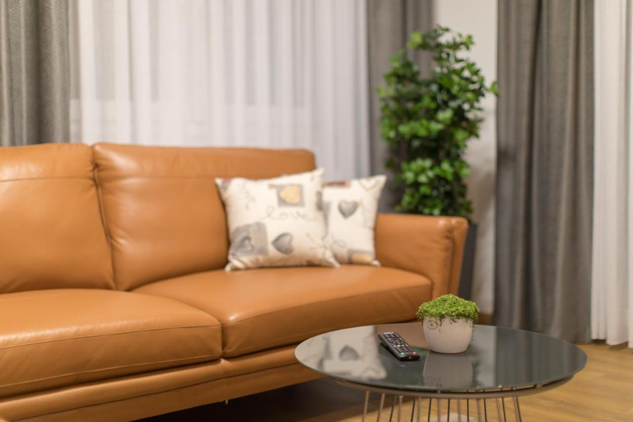 Apartmani I Sobe Pejacevic Όσιγιεκ Εξωτερικό φωτογραφία