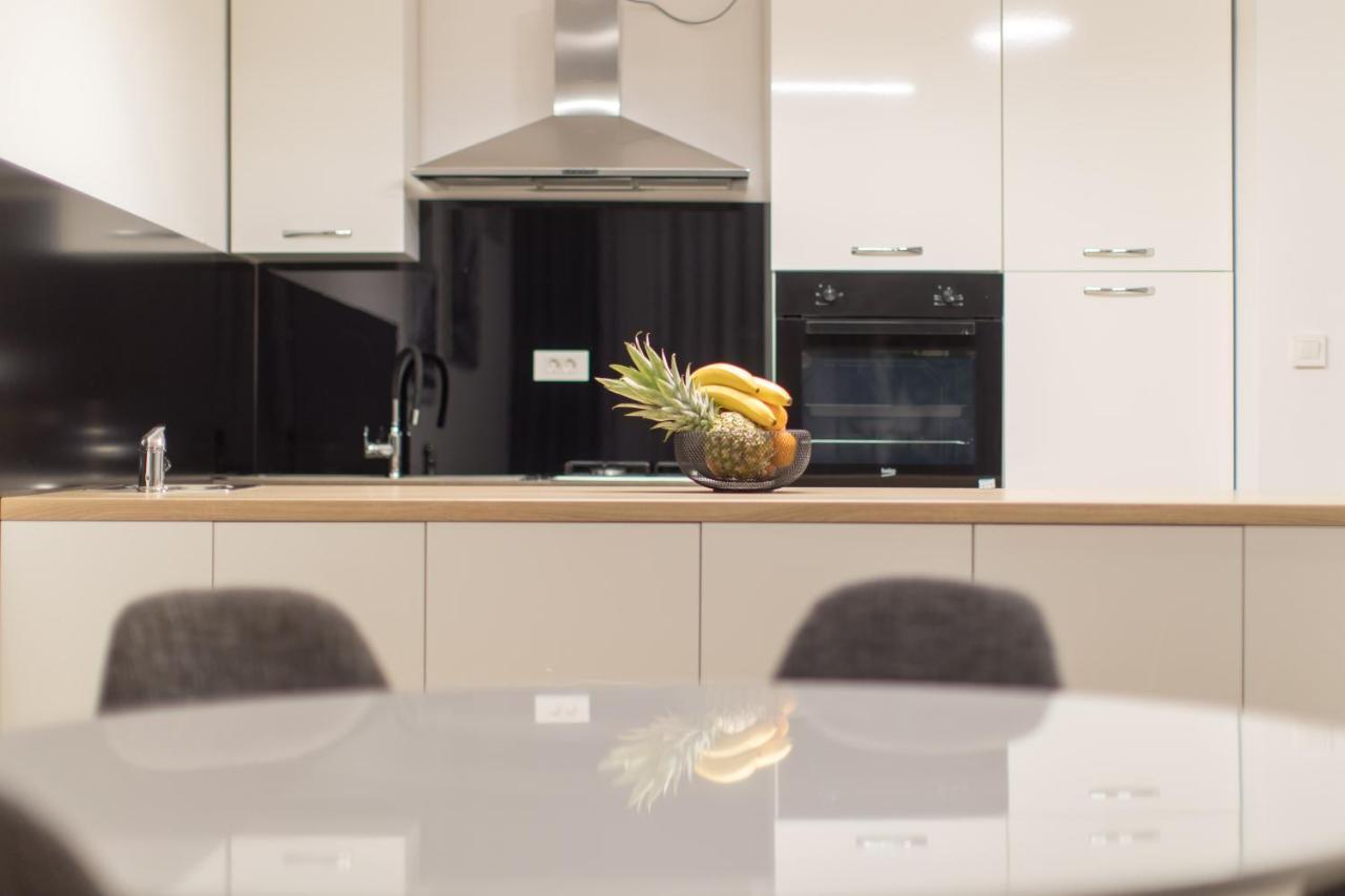 Apartmani I Sobe Pejacevic Όσιγιεκ Εξωτερικό φωτογραφία