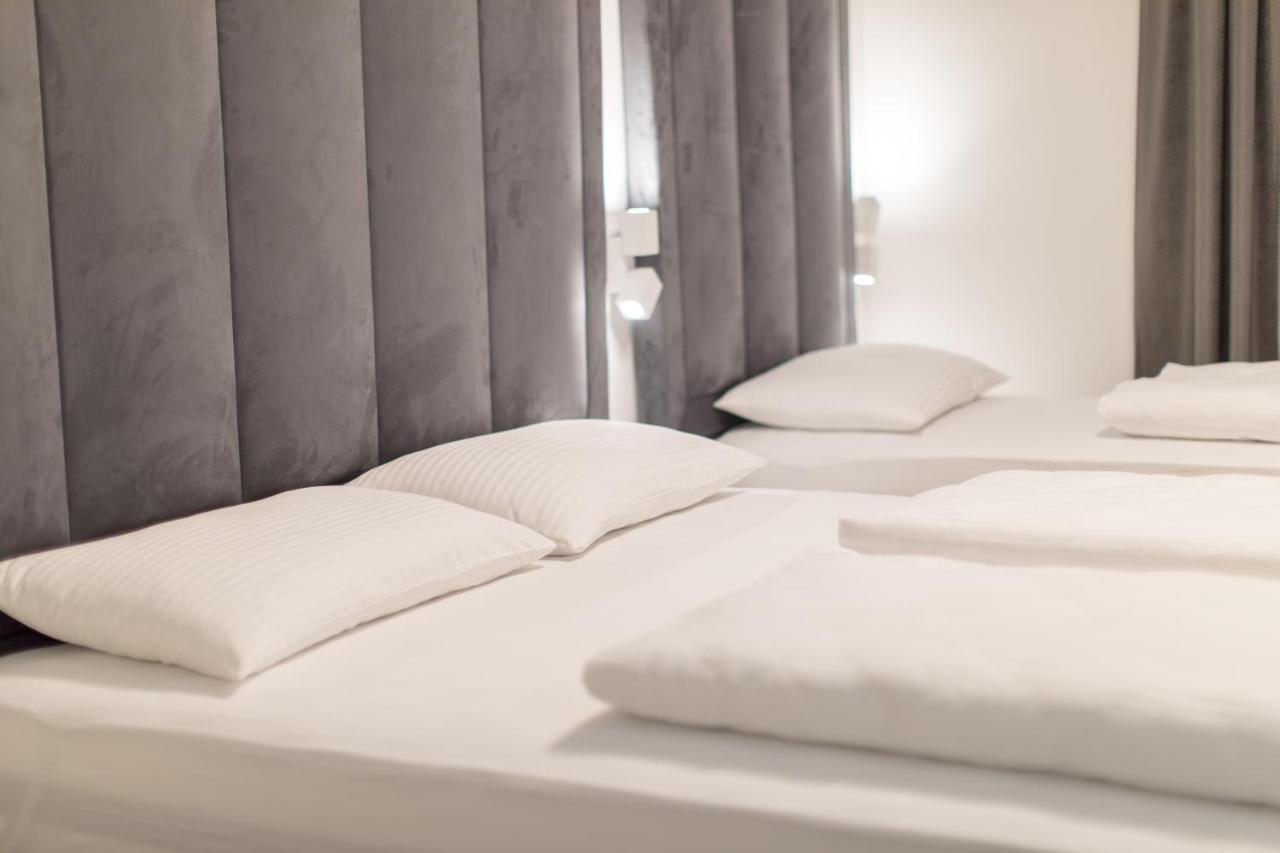 Apartmani I Sobe Pejacevic Όσιγιεκ Εξωτερικό φωτογραφία