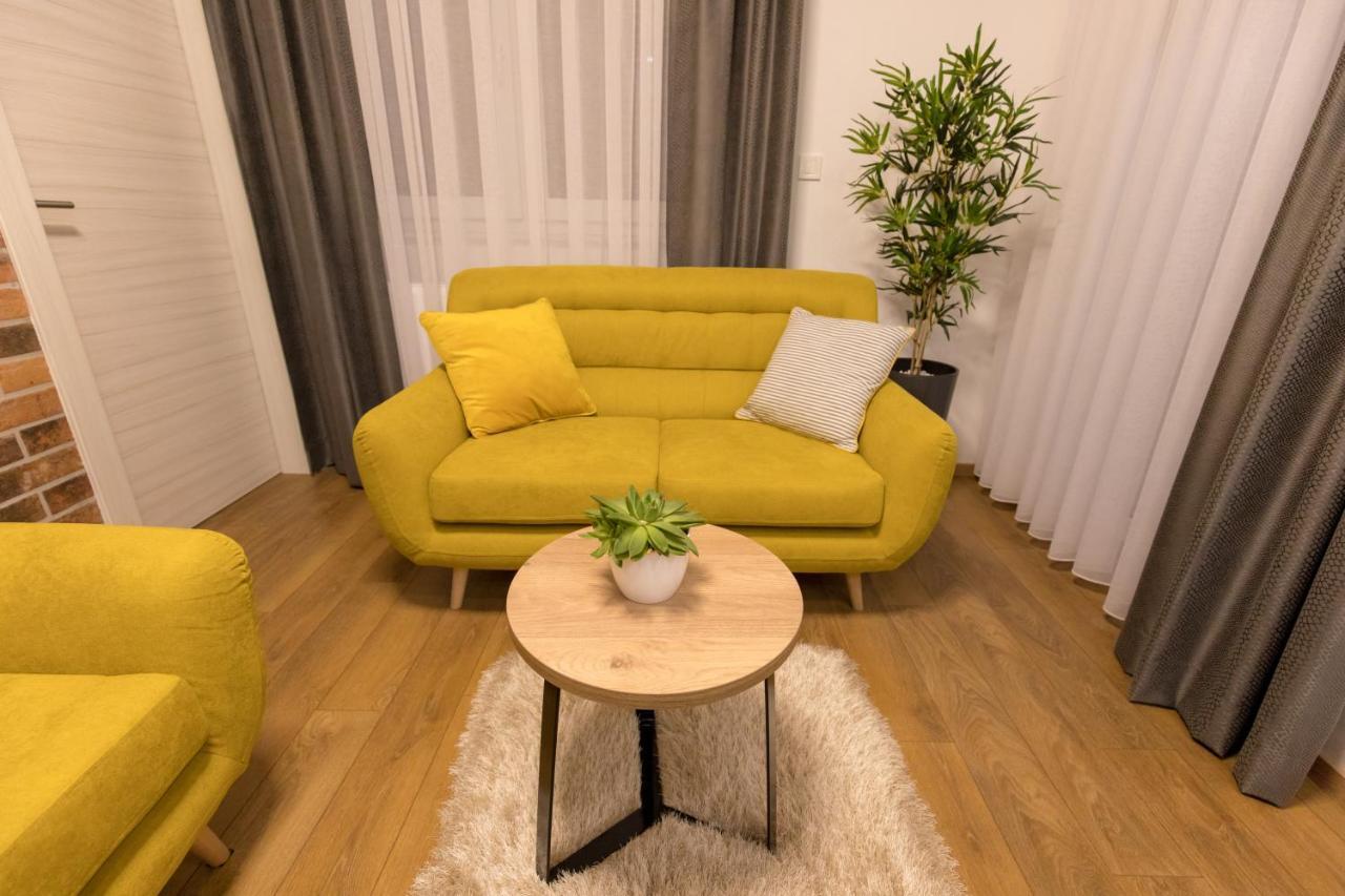Apartmani I Sobe Pejacevic Όσιγιεκ Εξωτερικό φωτογραφία