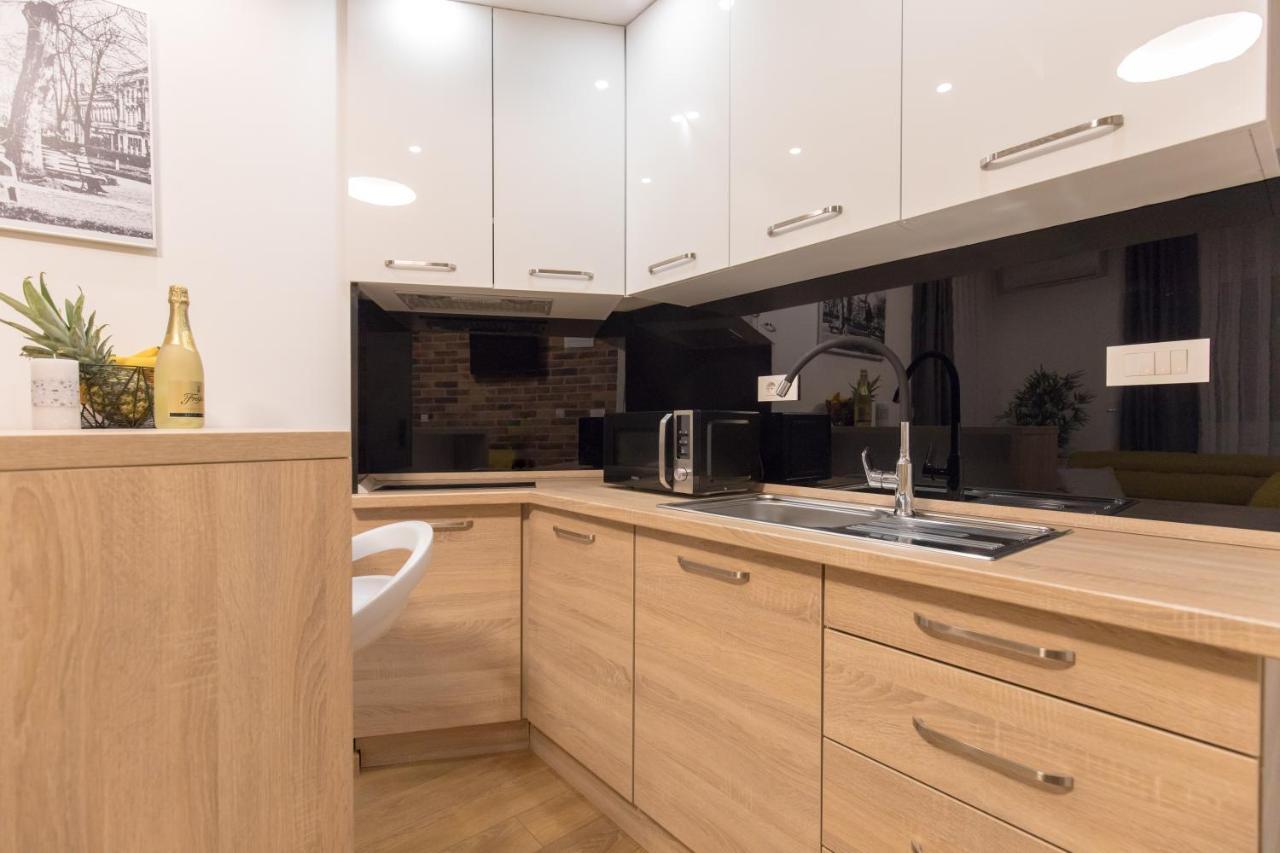 Apartmani I Sobe Pejacevic Όσιγιεκ Εξωτερικό φωτογραφία