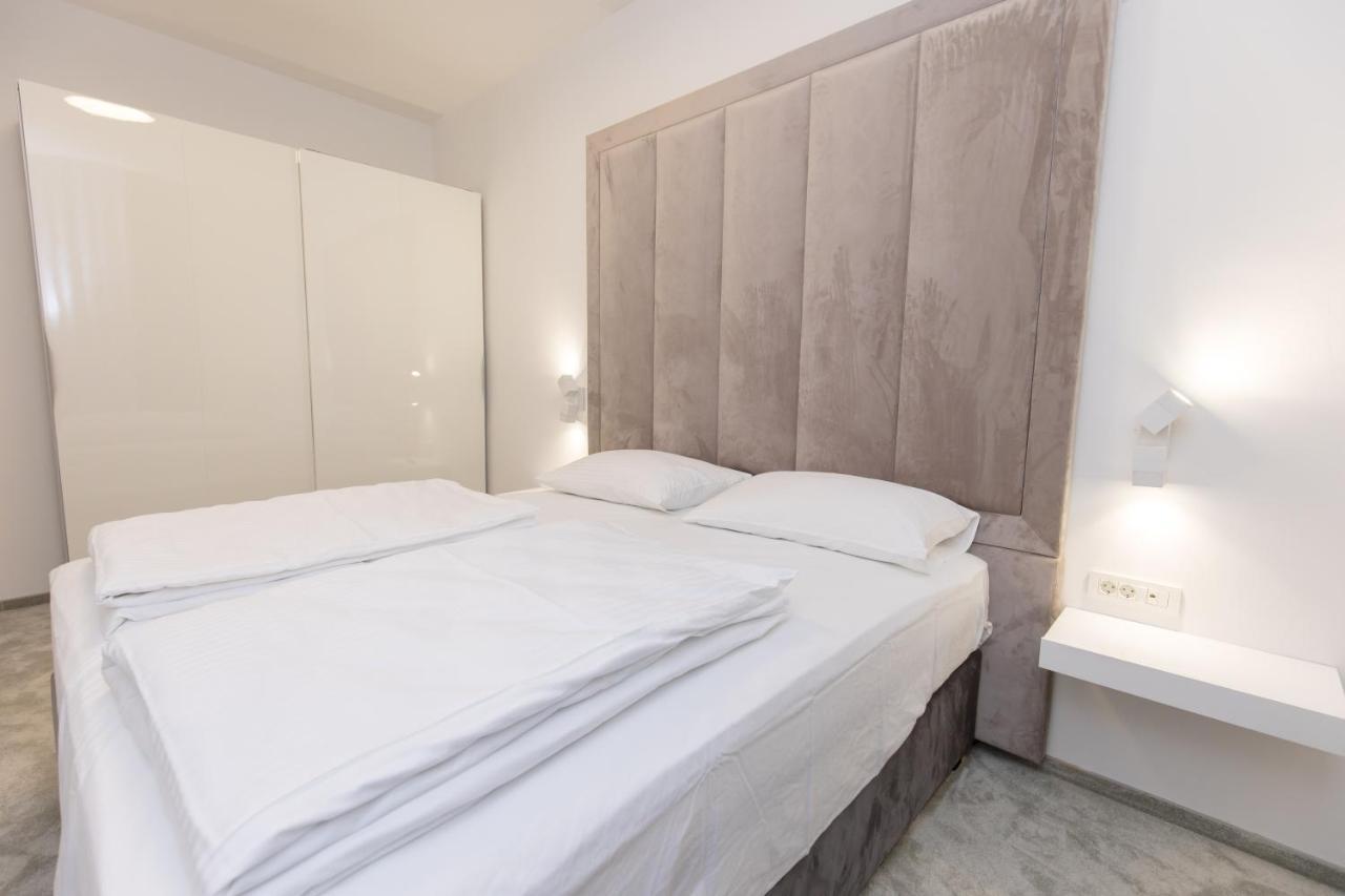Apartmani I Sobe Pejacevic Όσιγιεκ Εξωτερικό φωτογραφία