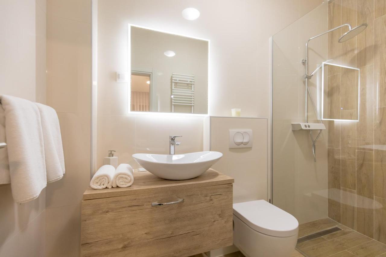 Apartmani I Sobe Pejacevic Όσιγιεκ Εξωτερικό φωτογραφία