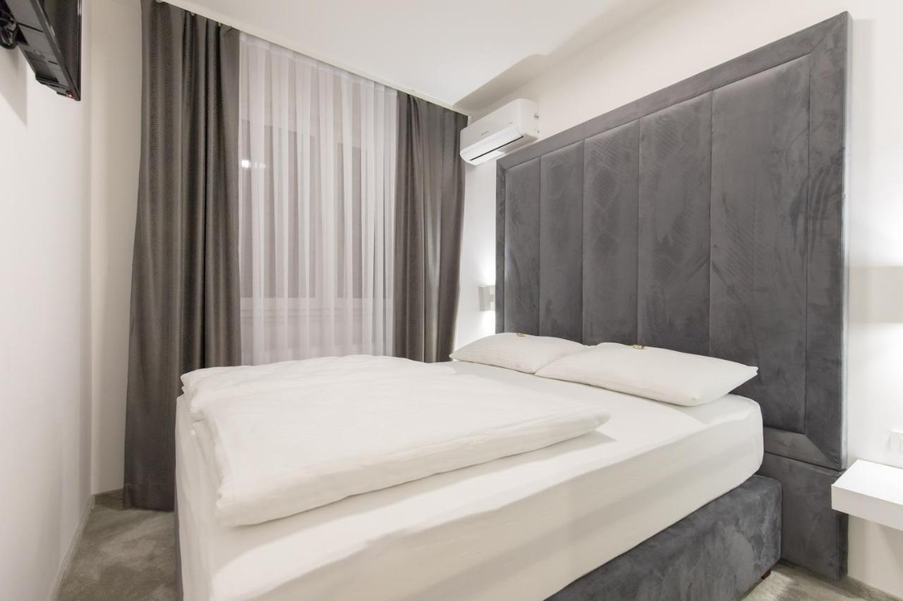 Apartmani I Sobe Pejacevic Όσιγιεκ Εξωτερικό φωτογραφία